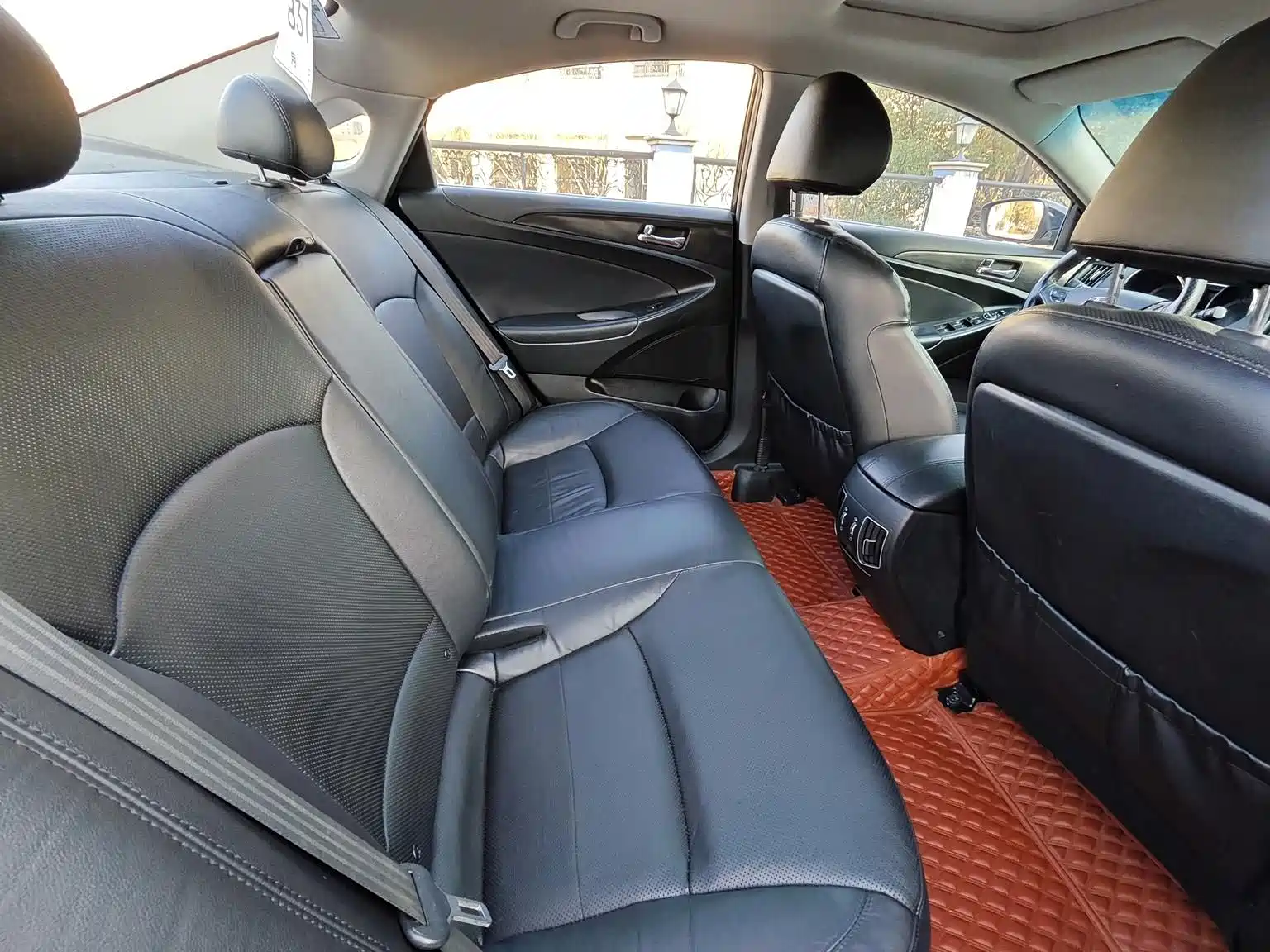 Photo 12 - Hyundai Sonata