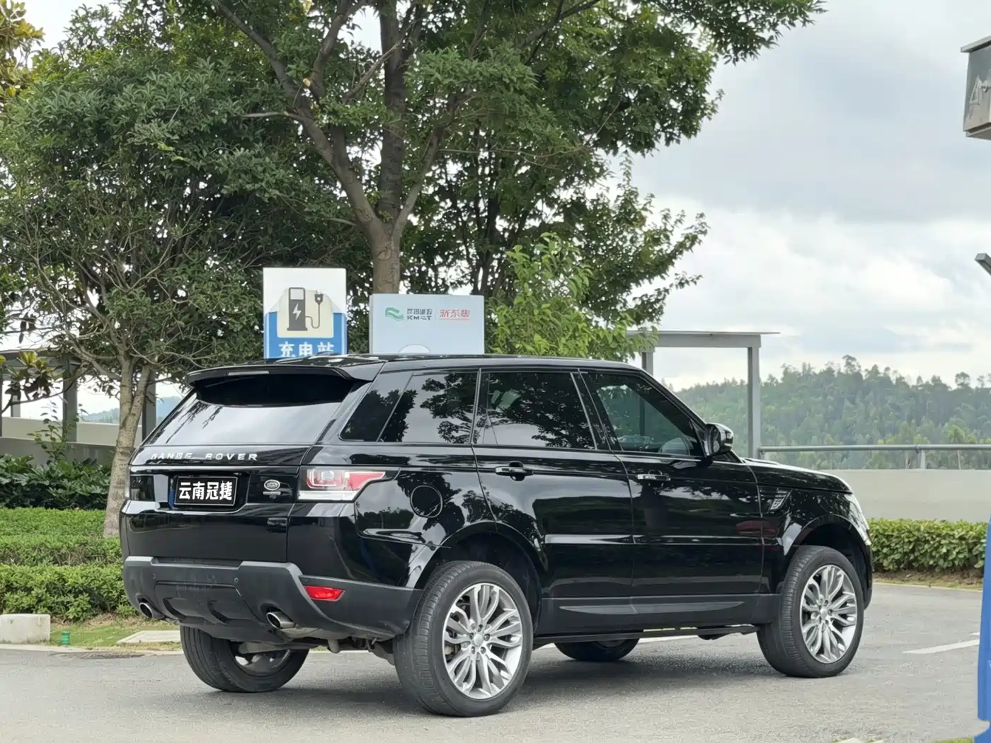 Фото 7 - Land Rover Range Rover Sport