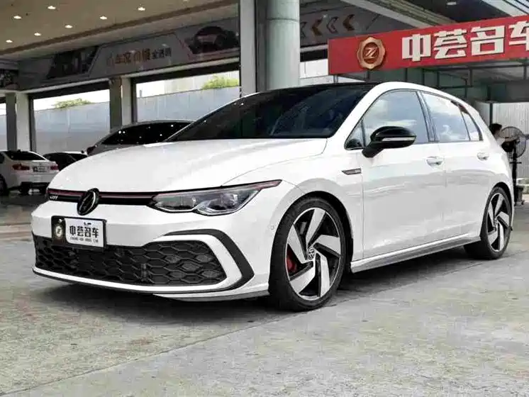 Volkswagen Golf GTI