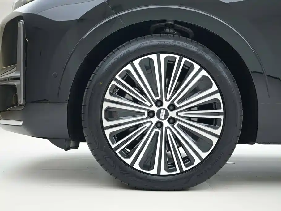 Geely Galaxy Galaxy M9 2025 2025 Base Model
