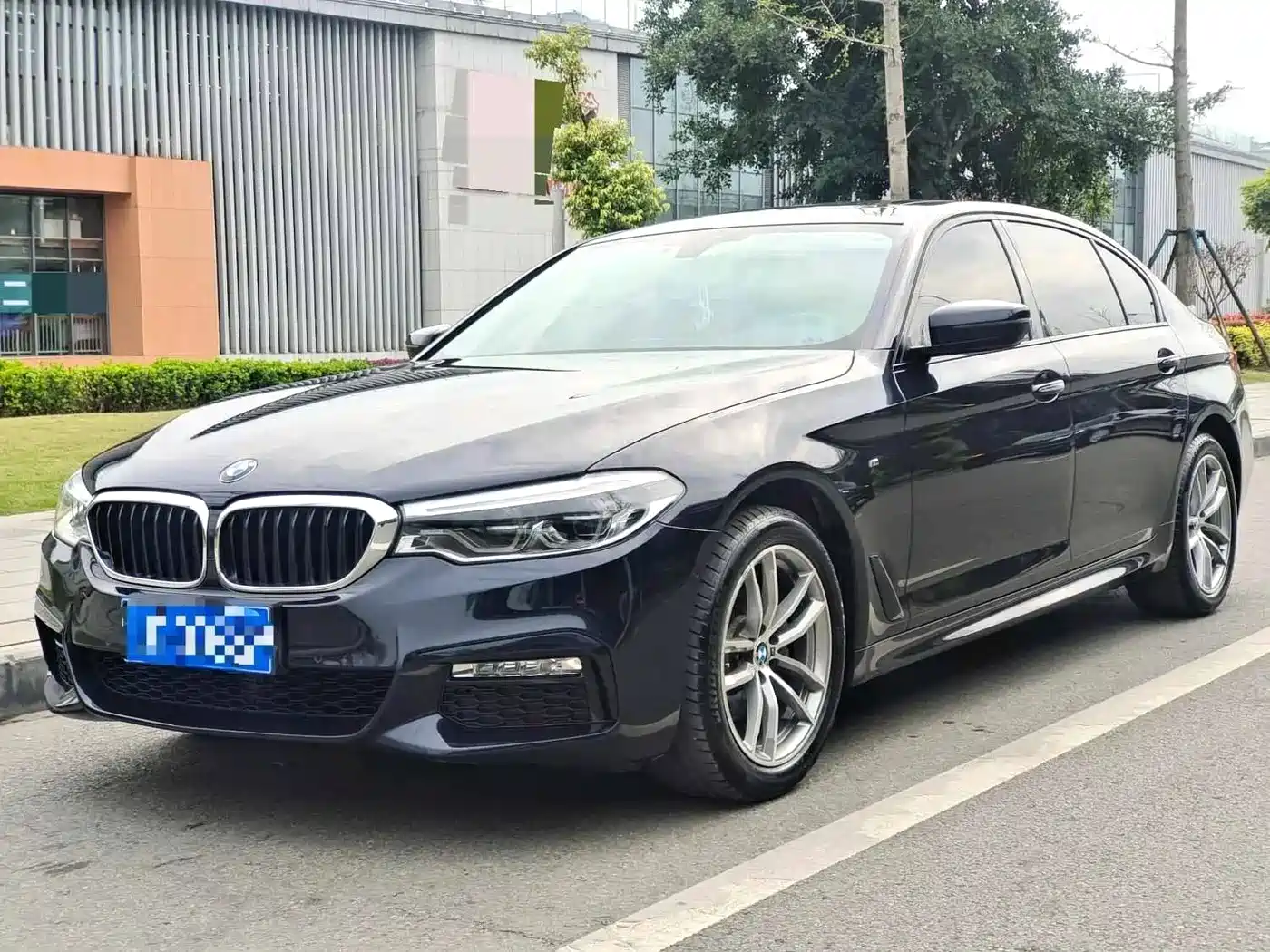 BMW 5 Series 2018 525Li M Sport Package