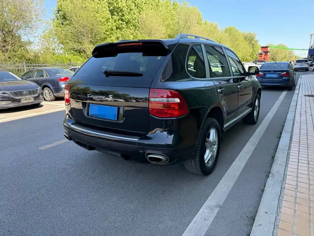 Фото 13 - Porsche Cayenne