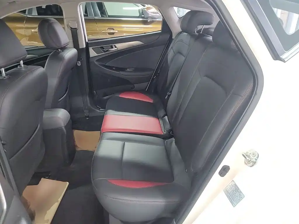 Changan Eado XT 2017 2016 1.6L Manual Stylish Cool Edition