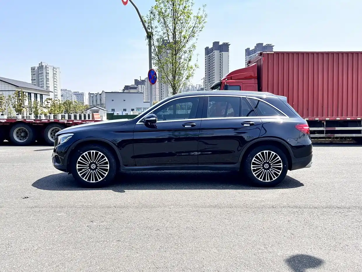 Mercedes-Benz GLC 2018 Facelift GLC 200 4MATIC фото 4