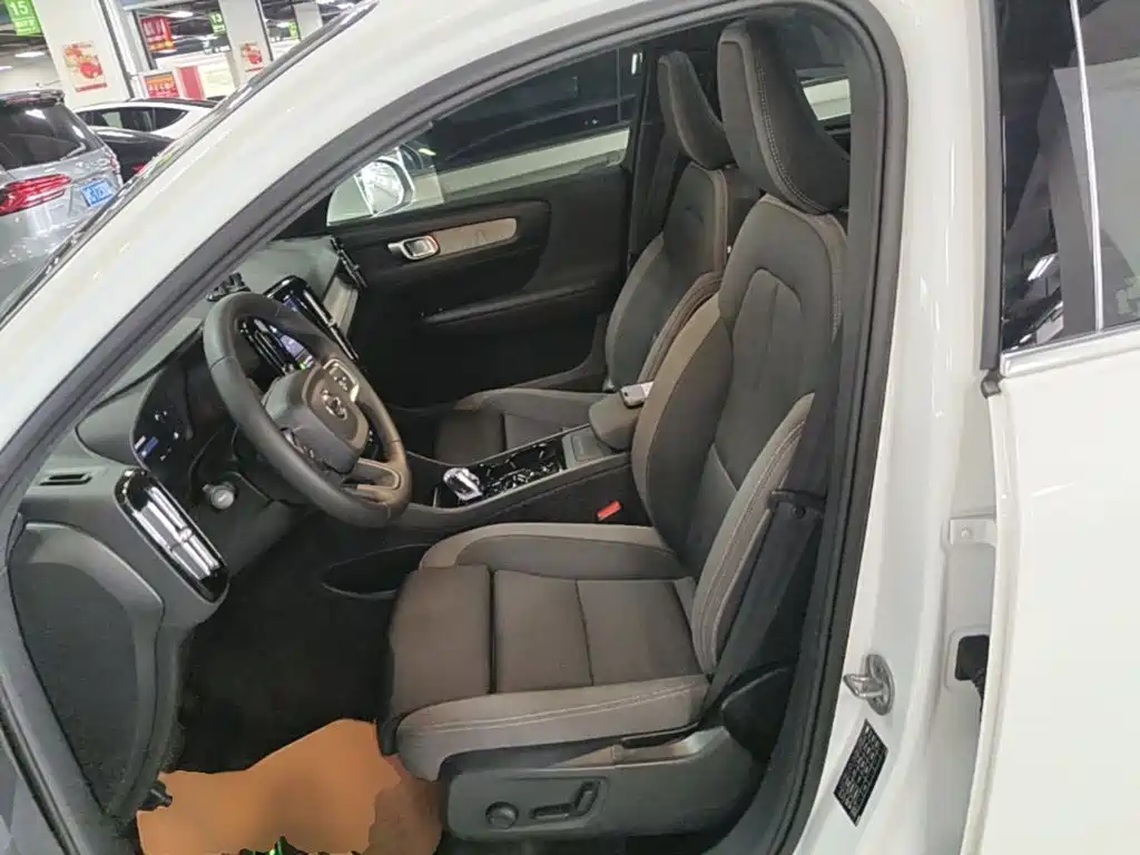 Volvo XC40 2024 2024 B3 Smart Elite Luxury Edition