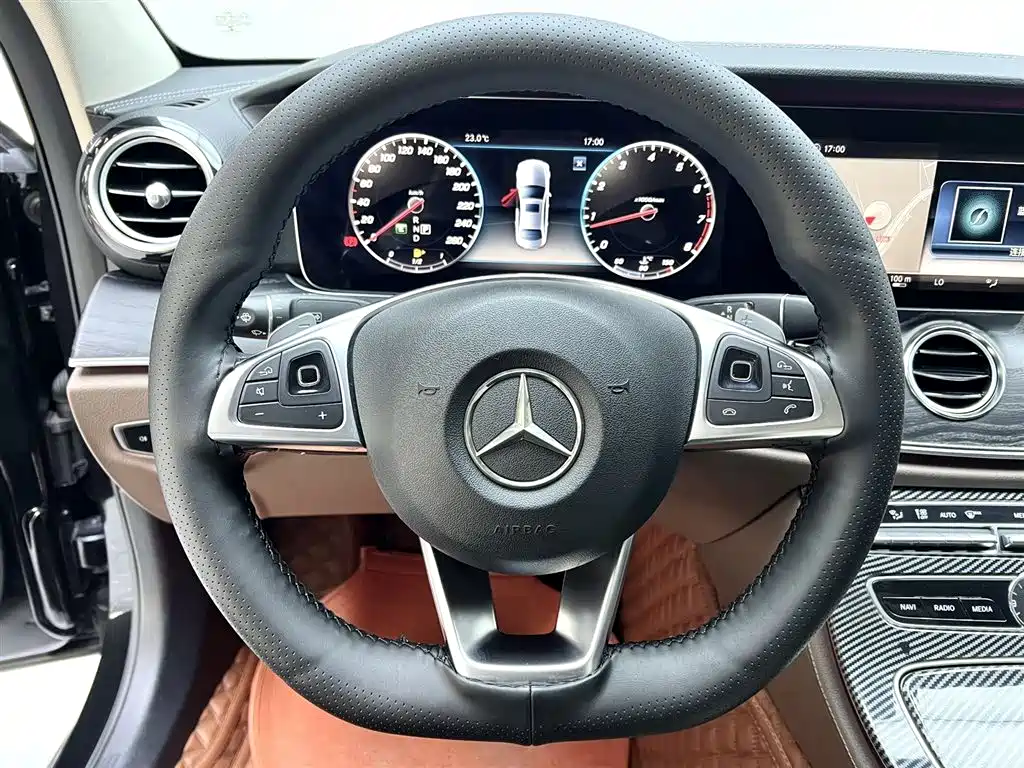 Mercedes-Benz E-Class 2016 E 200 L Sport Type фото 17