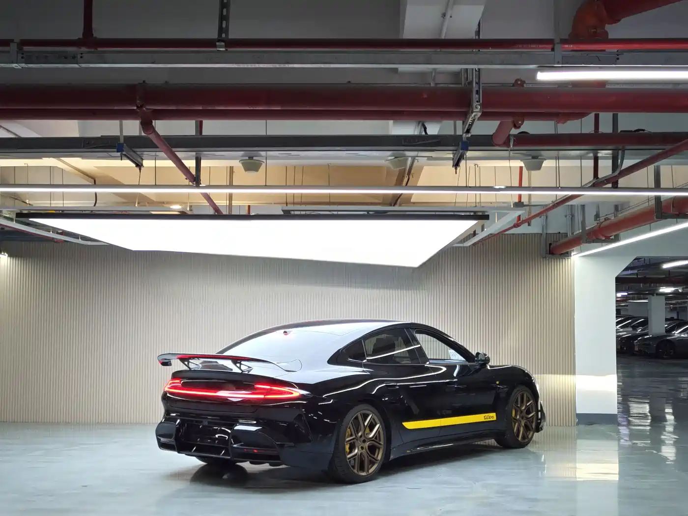 XIAOMI CAR XIAOMI SU7 ULTRA