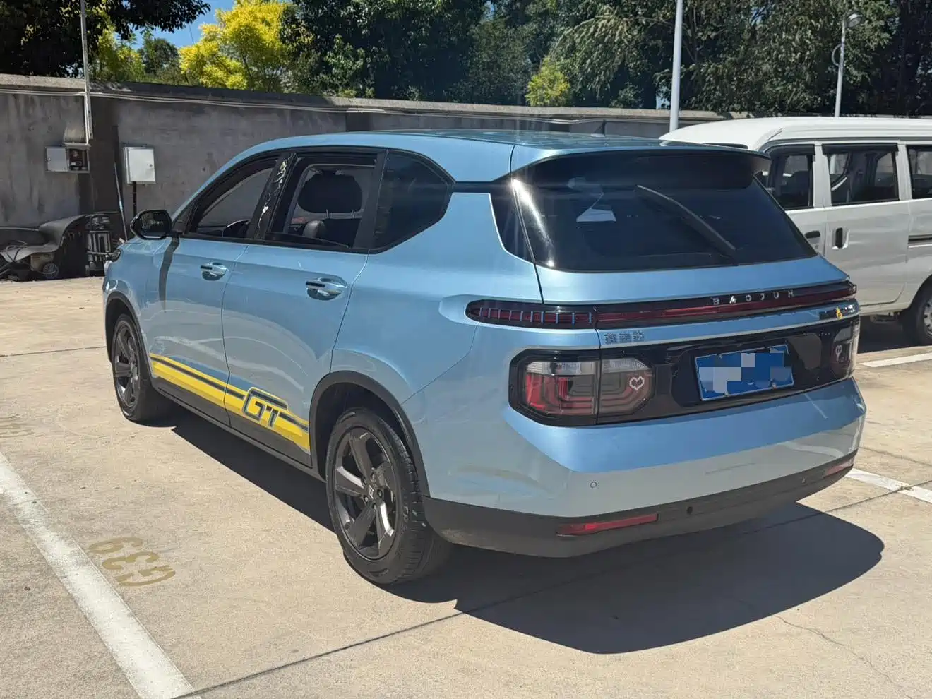 Baojun RM-5 2020 2019 1.5L Manual 24-hour Online Elite 7-seater