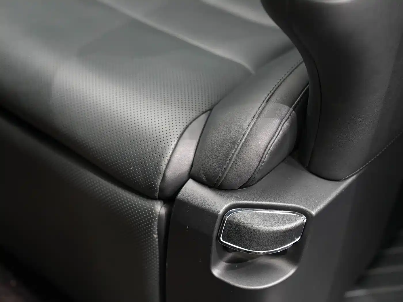 Toyota Alphard 2021 Hybrid 2.5L Ultimate фото 21