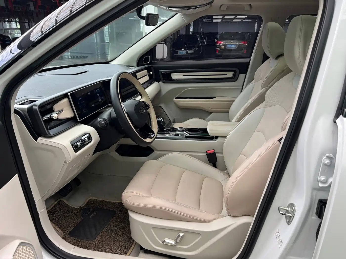 Geely ICON 2022 2023 Model 1.5TD Chocolate Deluxe Edition