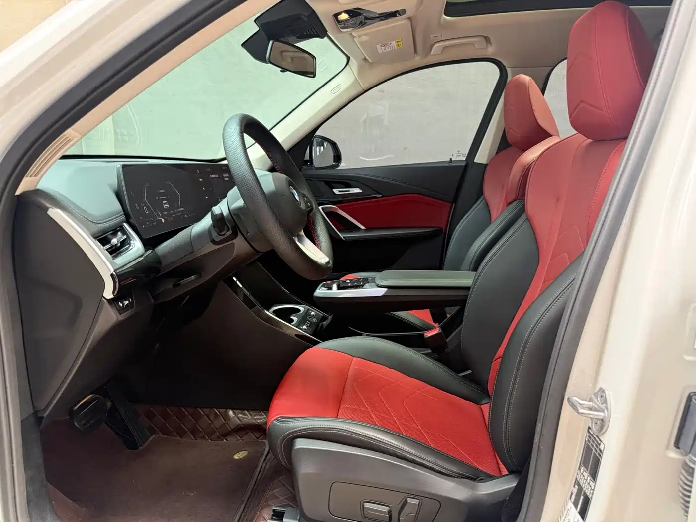 Фото 9 - BMW X1