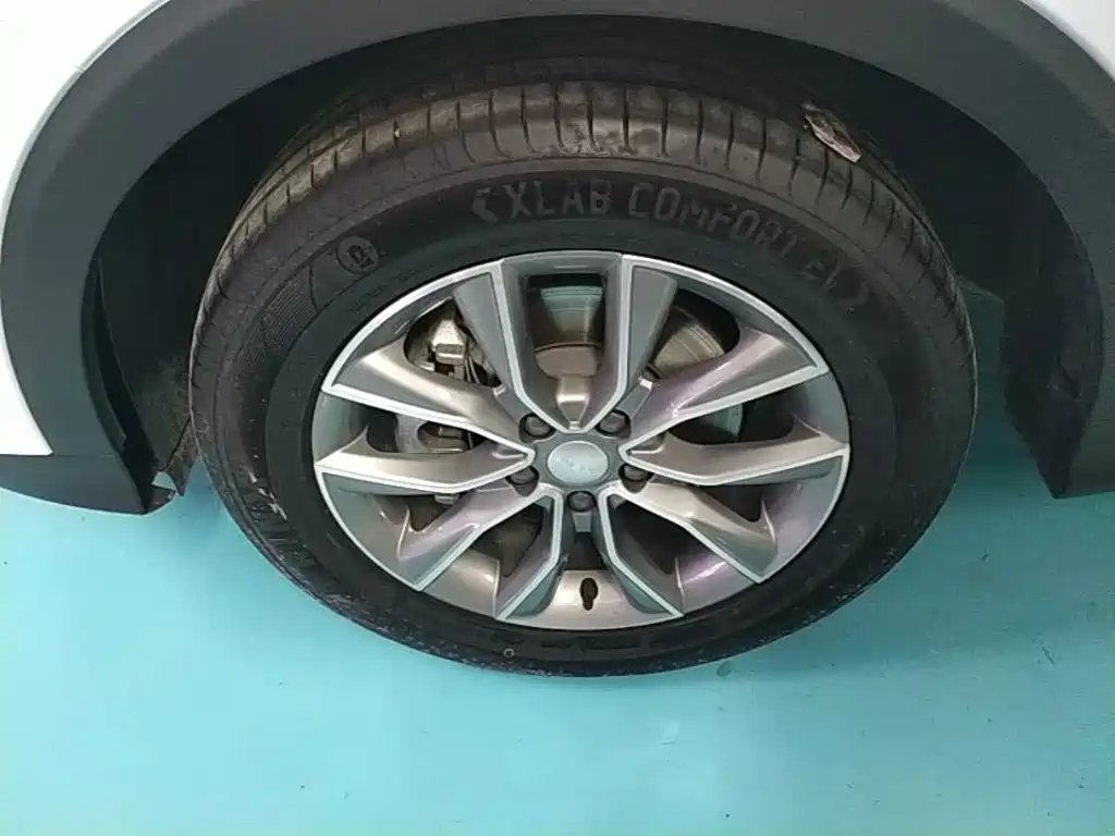Roewe RX5 2025 2025 PLUS 330TGI Auto Trend-Setting Smart Edition