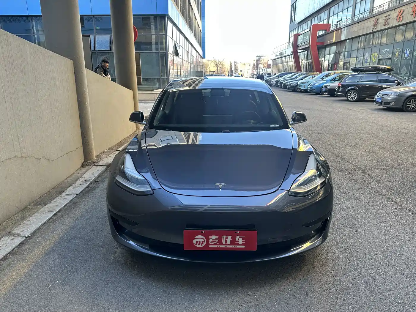 TESLA MODEL 3