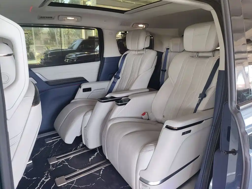 Buick Century 2024 2023 2.0T 7-Seater World Edition