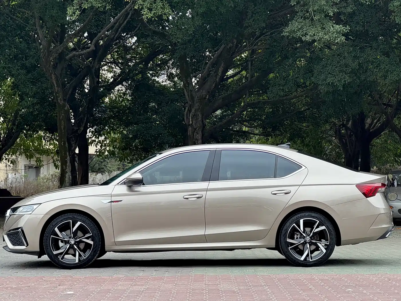Škoda Octavia 2022 PRO TSI280 Premium Edition фото 3