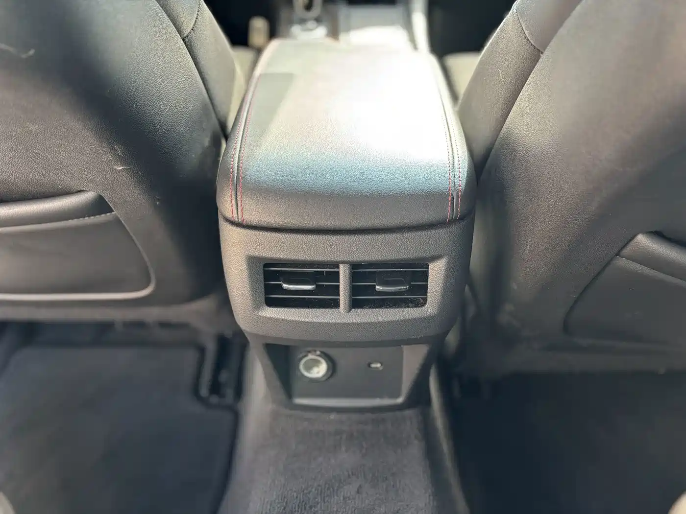 Фото 16 - Cadillac CT5