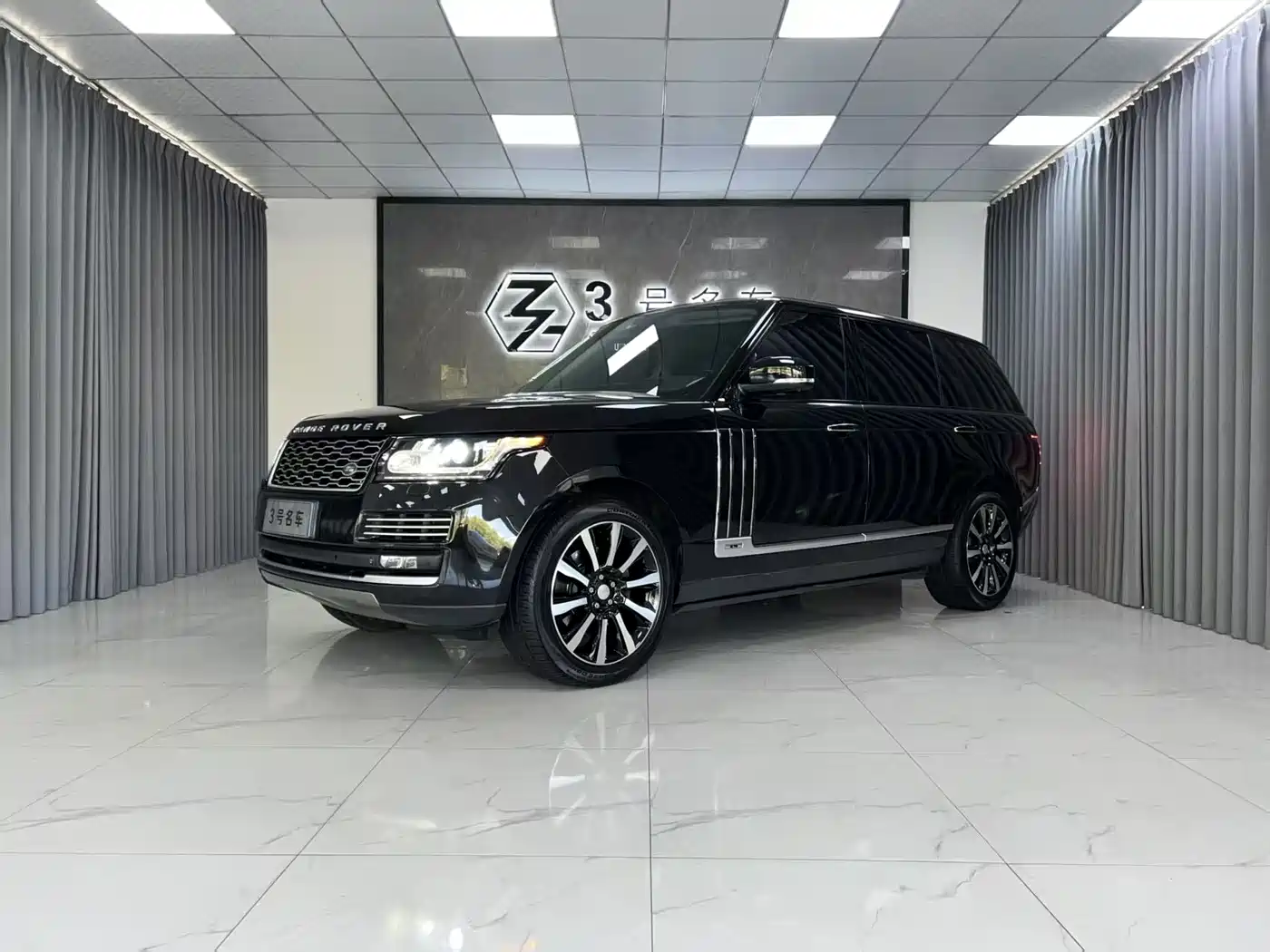Land Rover Range Rover 2014 3.0 SC V6 Vogue SE Genesis Extended Edition фото 4