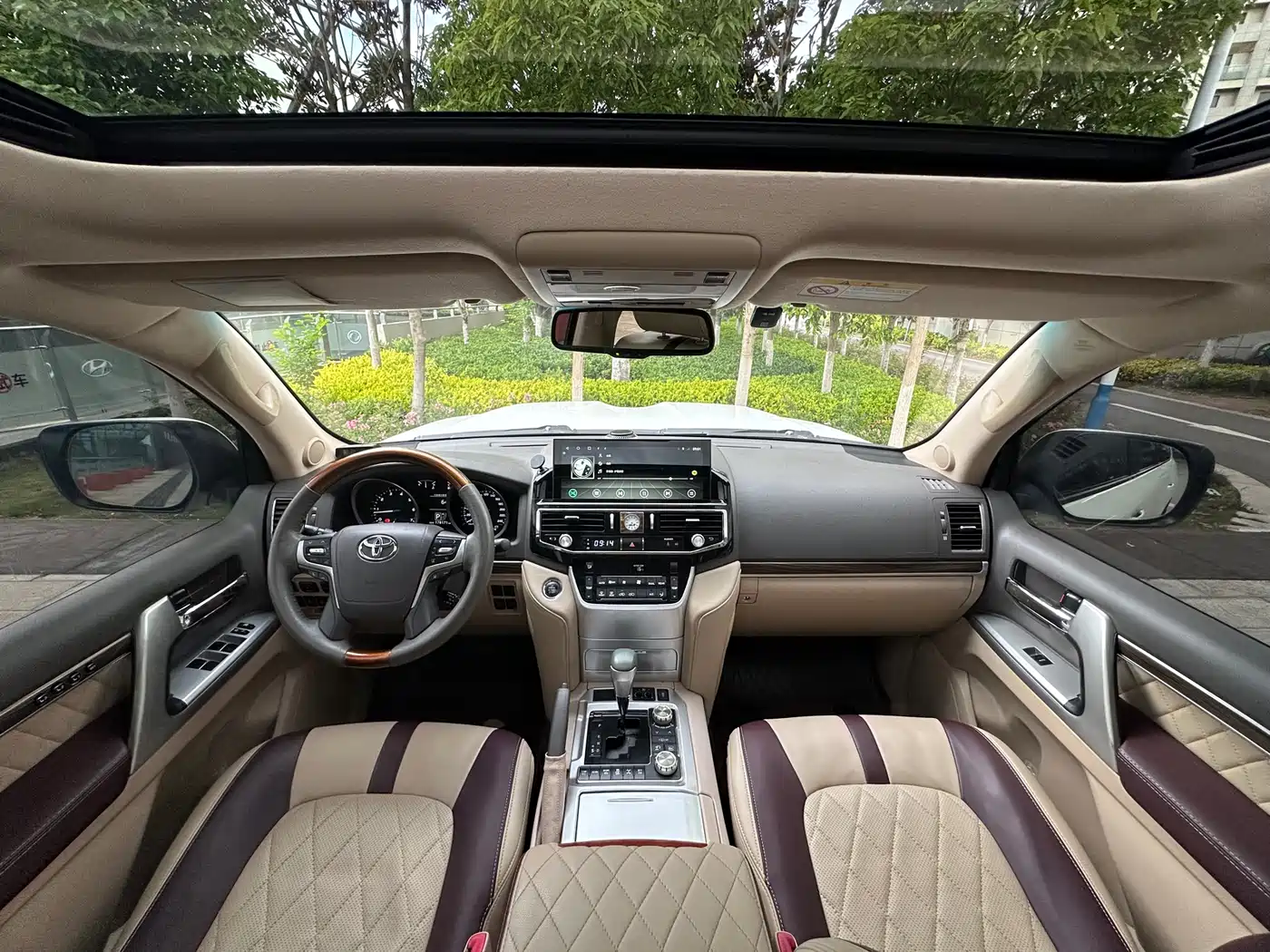 Toyota Land Cruiser 2012 4.6L Automatic VX-R фото 15