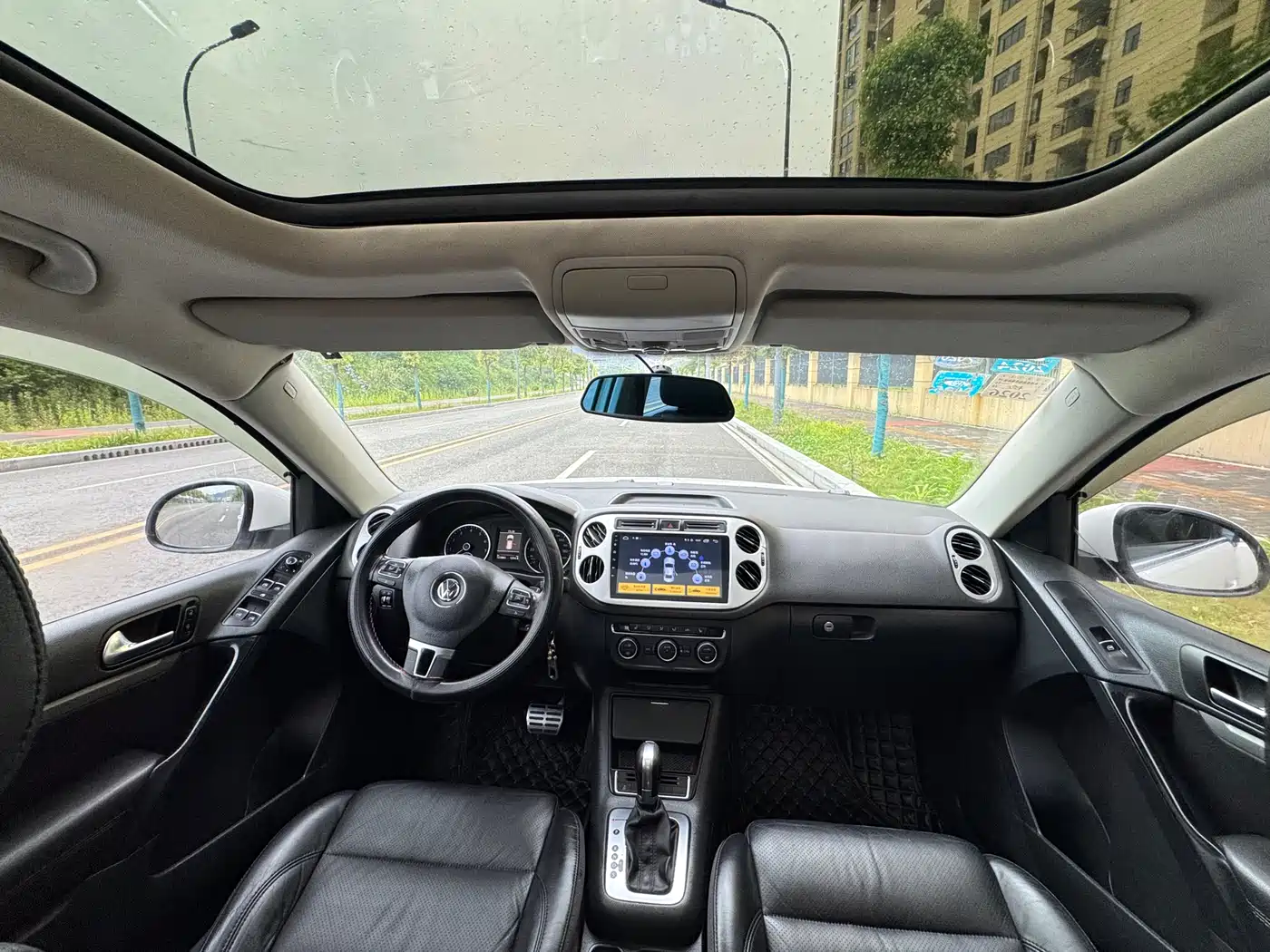 Volkswagen Tiguan 2013 2.0TSI Auto 4WD Luxury Edition фото 6