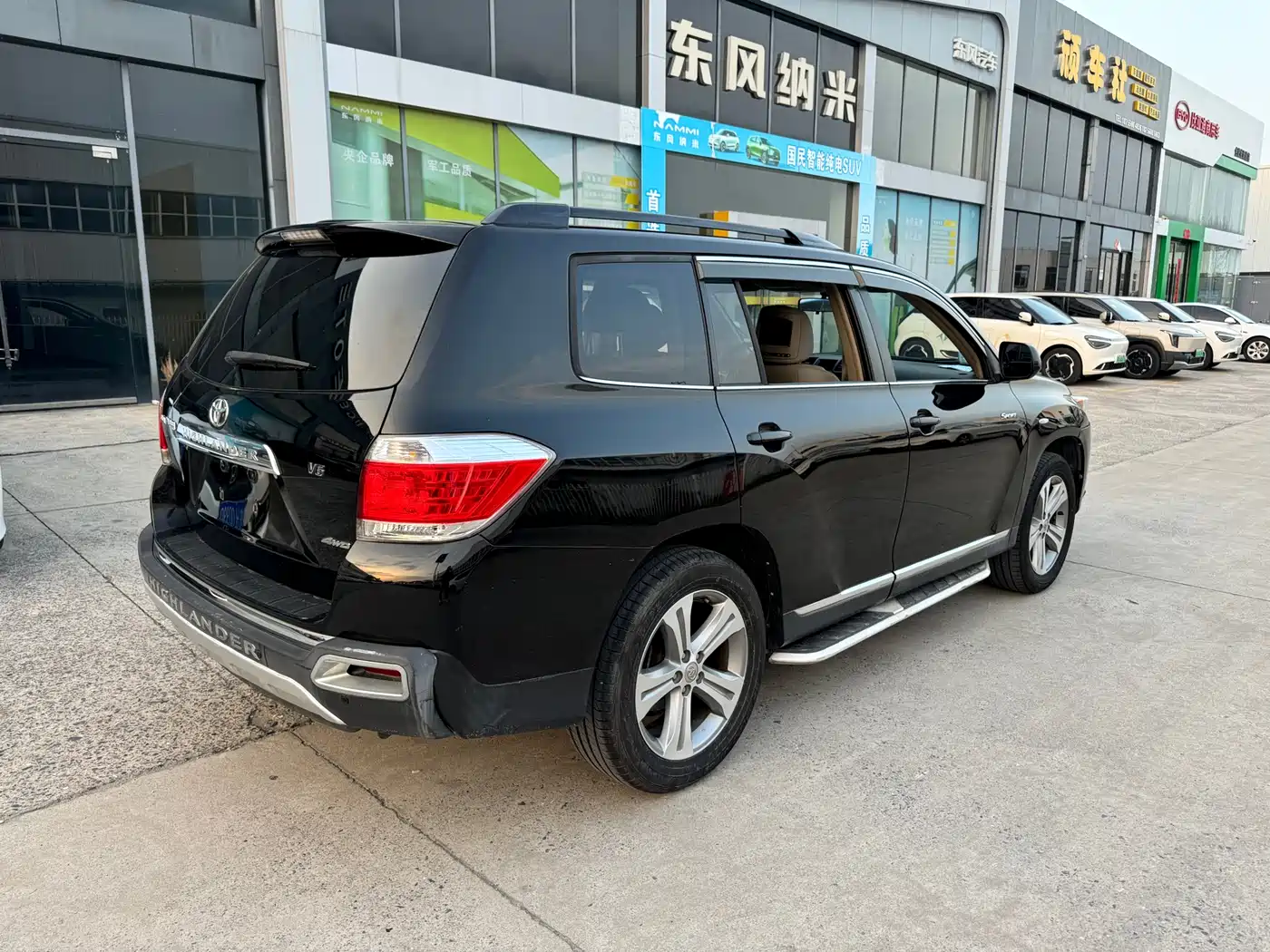 Toyota Highlander 2013 2.7L 2WD 7-seater Purple Gold Edition фото 17