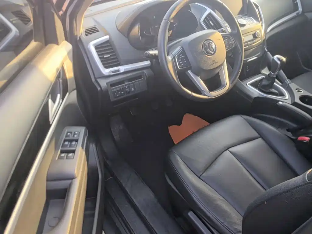 Dongfeng Aeolus Dongfeng Fengshen AX7 2015 2015 2.0L Manual Zhiyi Edition