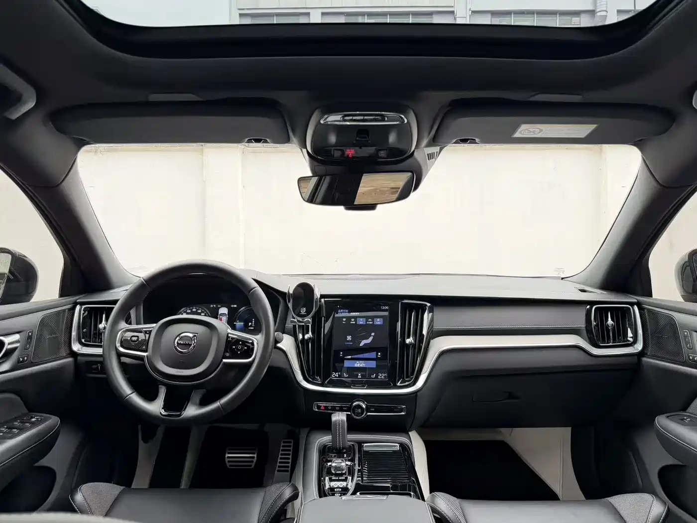 Volvo S60 Plug-in Hybrid 2022 2021 T8 Twin Engine AWD R-Design Sport Edition