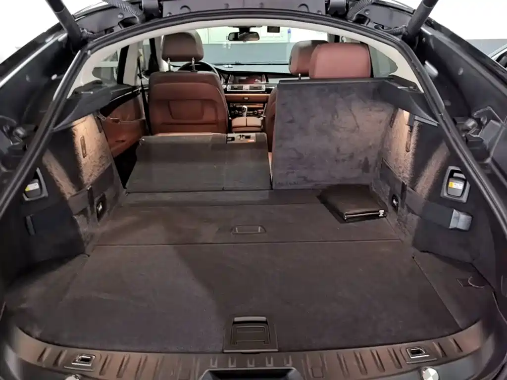 BMW 5 Series GT 2015 2014 528i Leading