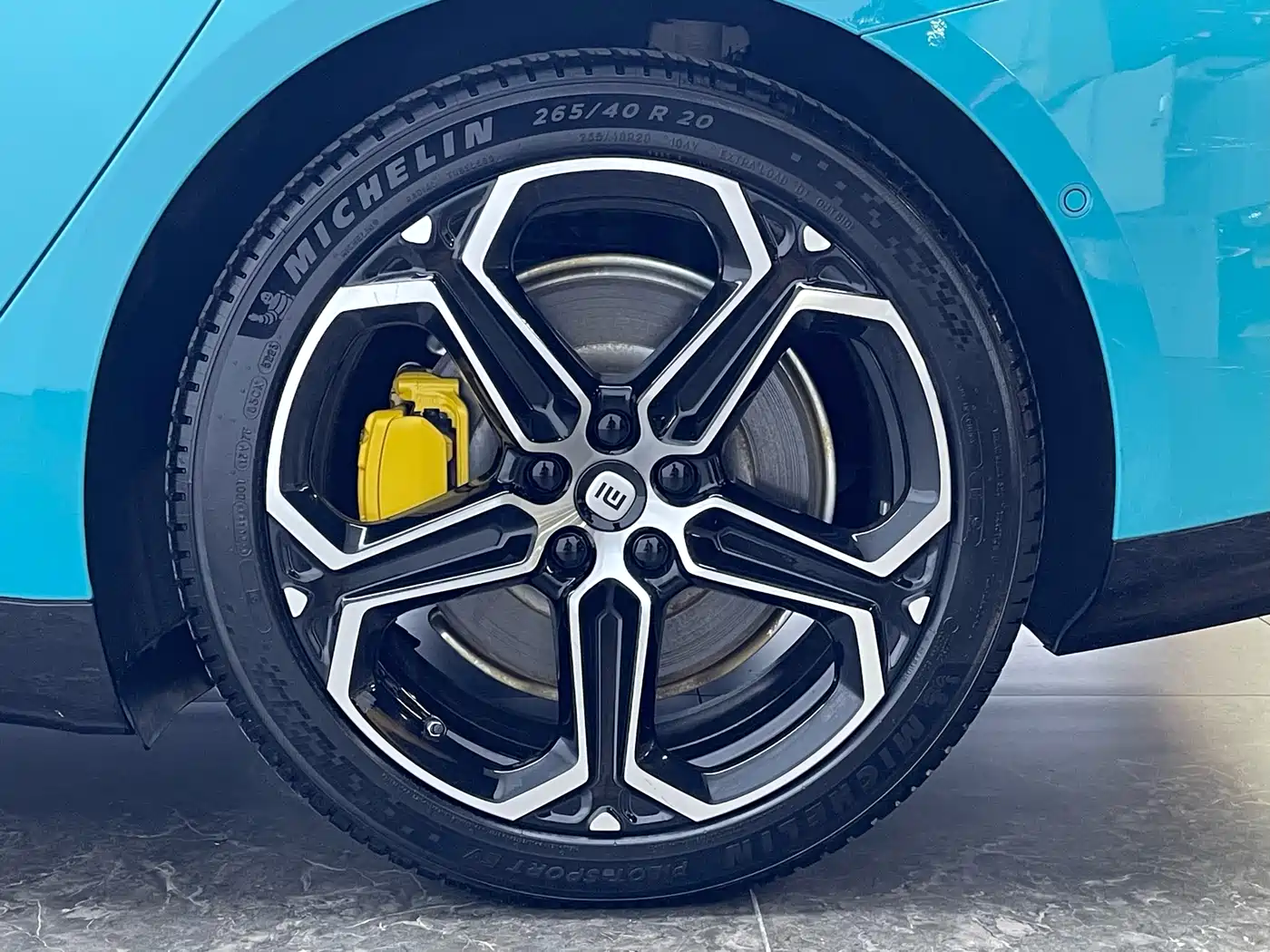 XIAOMI CAR XIAOMI SU7