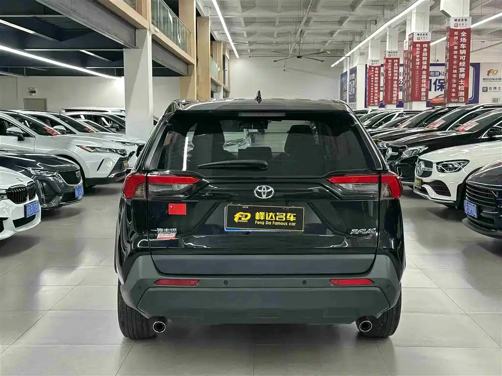 Toyota RAV4 Rongfang 2022 2.0L CVT 2WD Urban Edition фото 7
