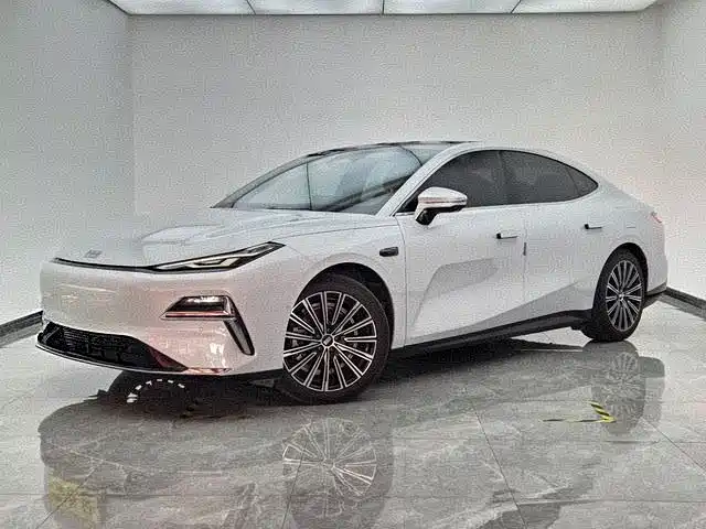 Geely Galaxy Galaxy Xingyao 8 2025 2025 130km EM-P Explorer Edition