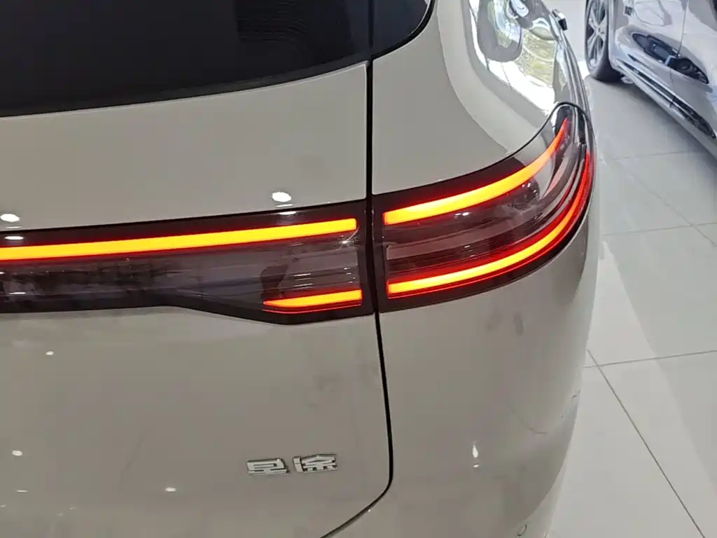 Exeed Exlantix ET 2025 2024 Extended Range 240 Ultra AWD