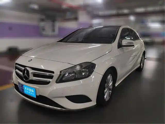 Mercedes-Benz A-Class (Import) 2013 A 180 Fashion — фото 1