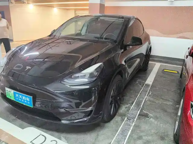 Tesla Model Y 2023