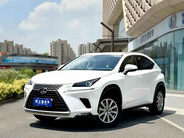 Lexus NX 2019