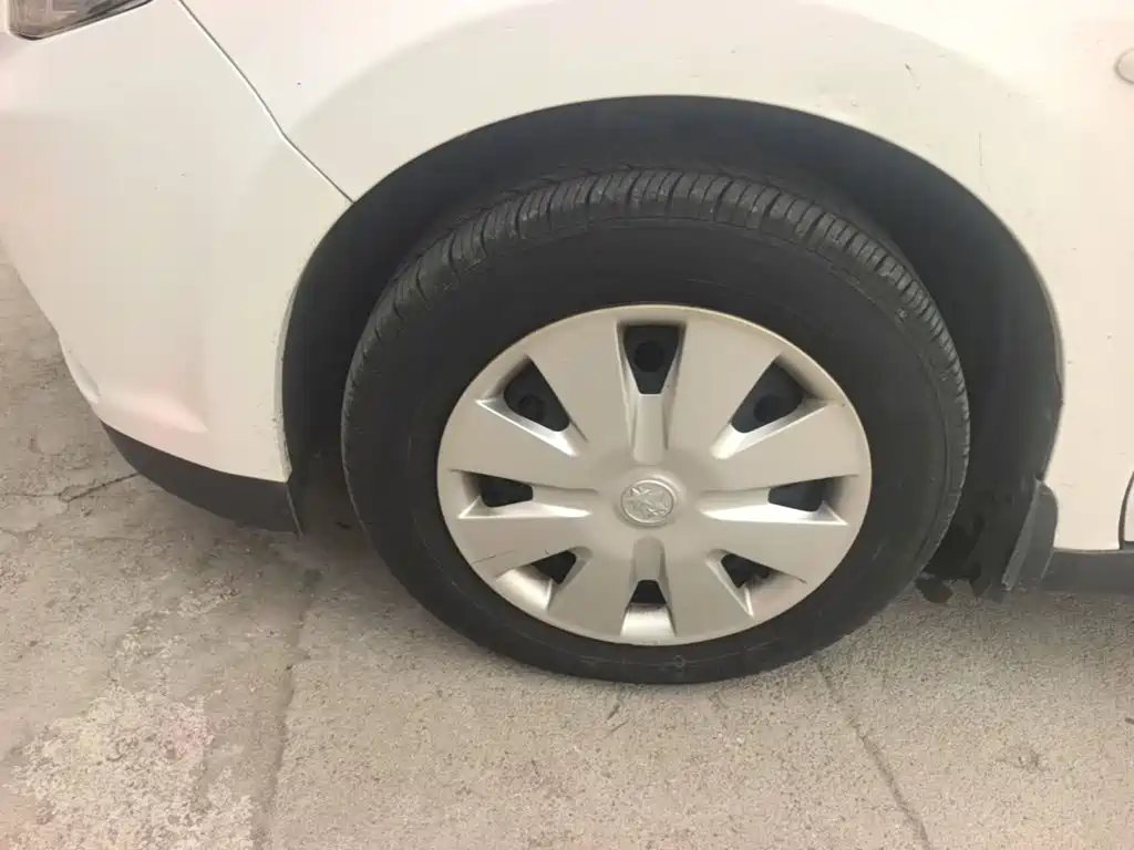 Venucia R50 2016 2016 Model 1.6L Automatic Elite Edition