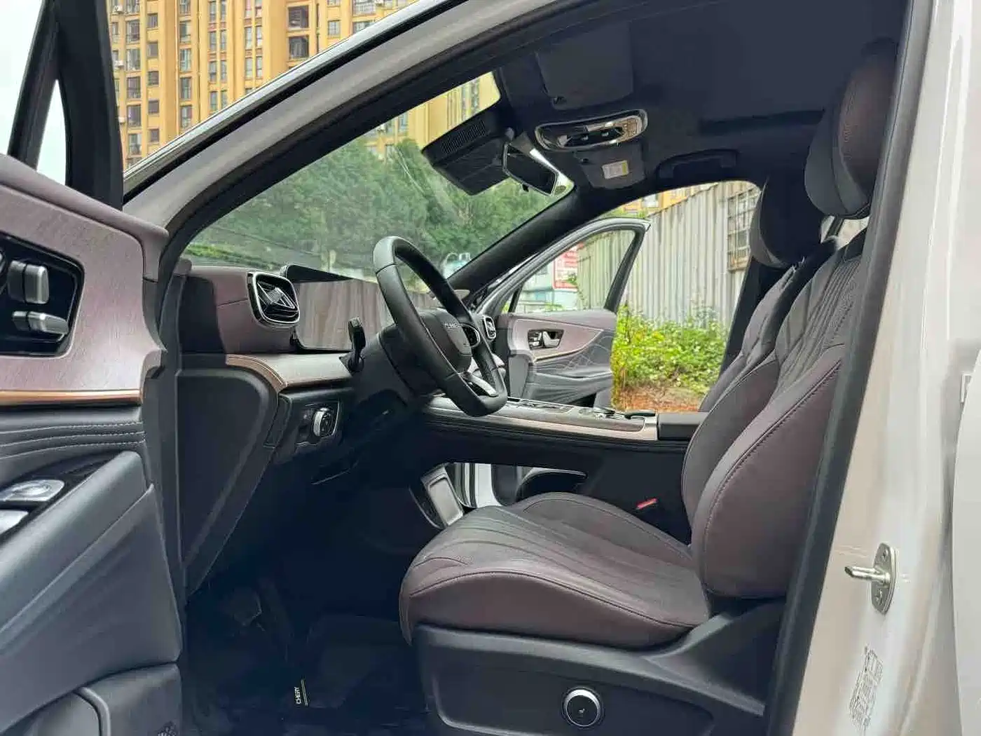 Chery Tiggo 9 2024 2025 2.0T Automatic 2WD Premium Edition 5-Seater