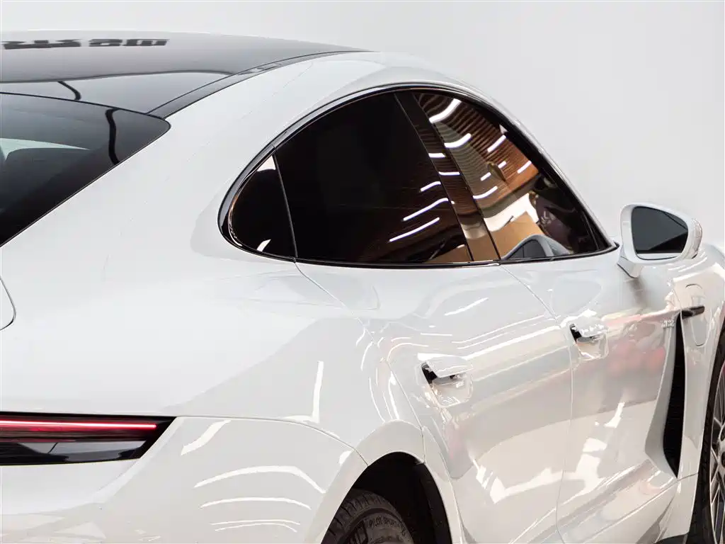 Porsche Taycan 2022 Facelift Taycan фото 6