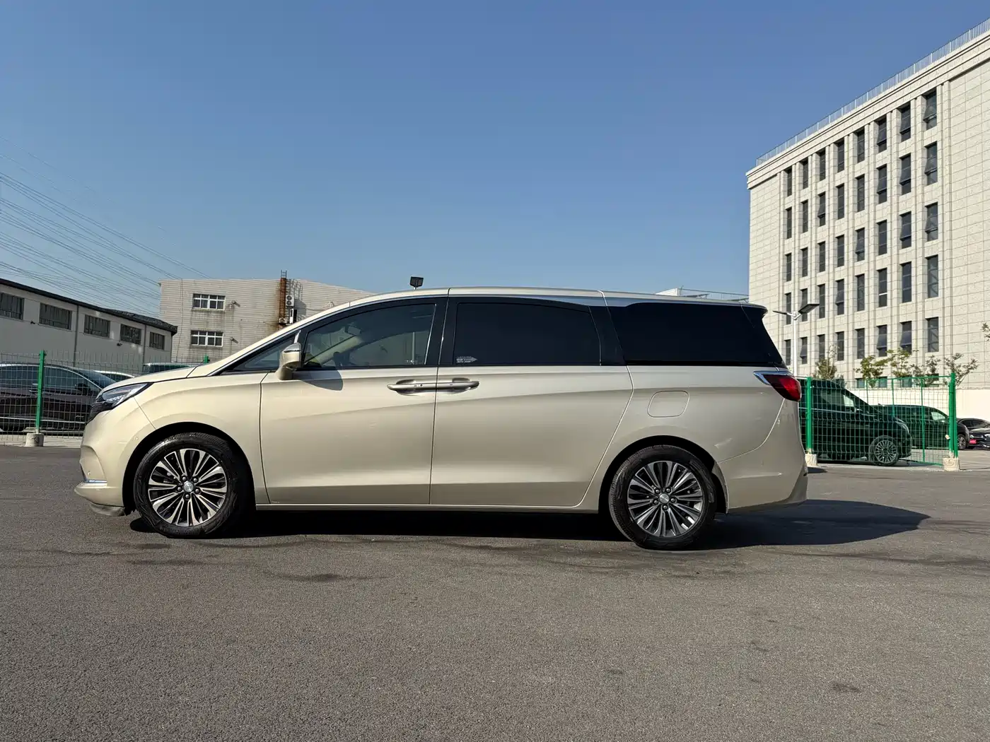 Buick GL8 2022 ES Landmark 653T Luxury фото 18