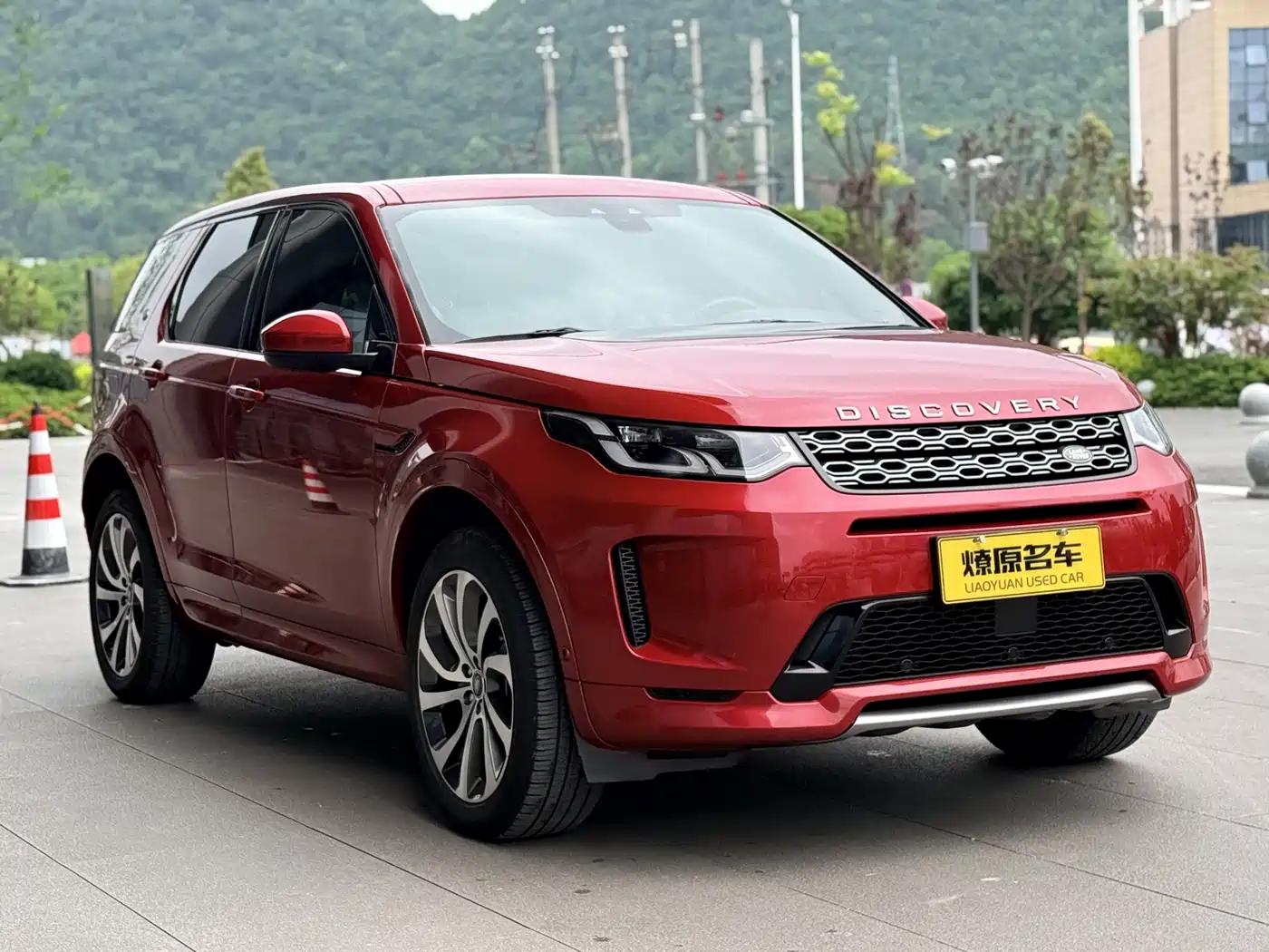 Land Rover Discovery Sport 2020 249PS R-Dynamic Performance Tech 7-seater фото 3