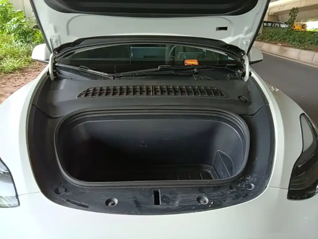Фото 20 - Tesla Model Y