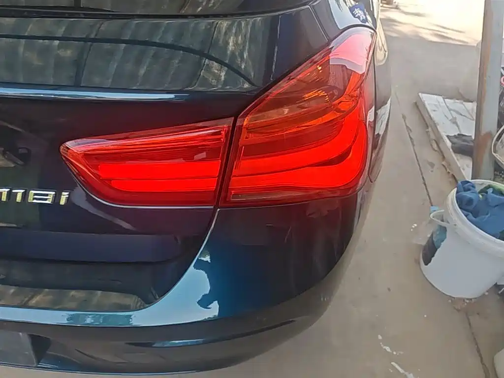 BMW 1 Series (Import) 2016 118i Leading фото 8