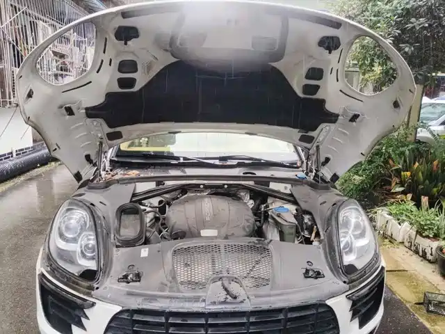 Porsche Macan 2014 Macan 2.0T — фото 3