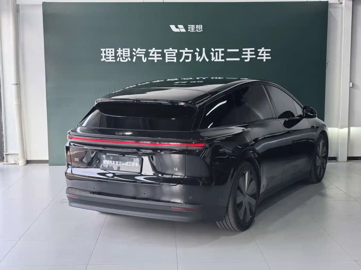 Li Auto i6 2025 2025 4WD Base Model