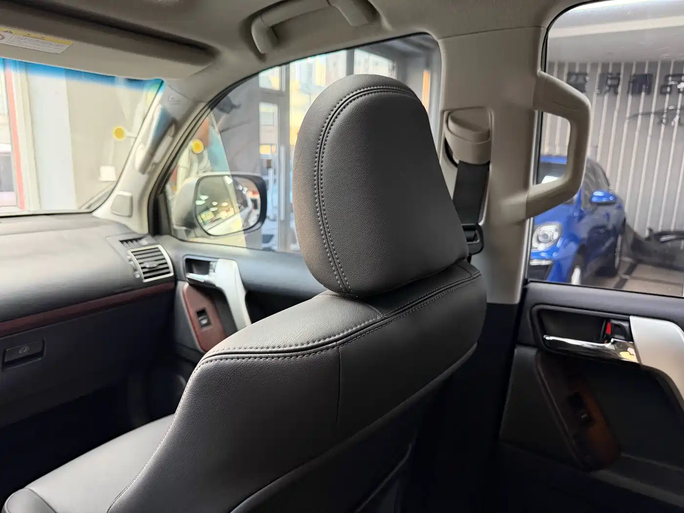 Toyota Prado 2014 4.0L Automatic TX-L фото 22