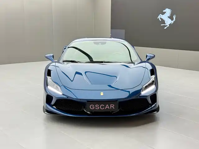 Ferrari F8 2021