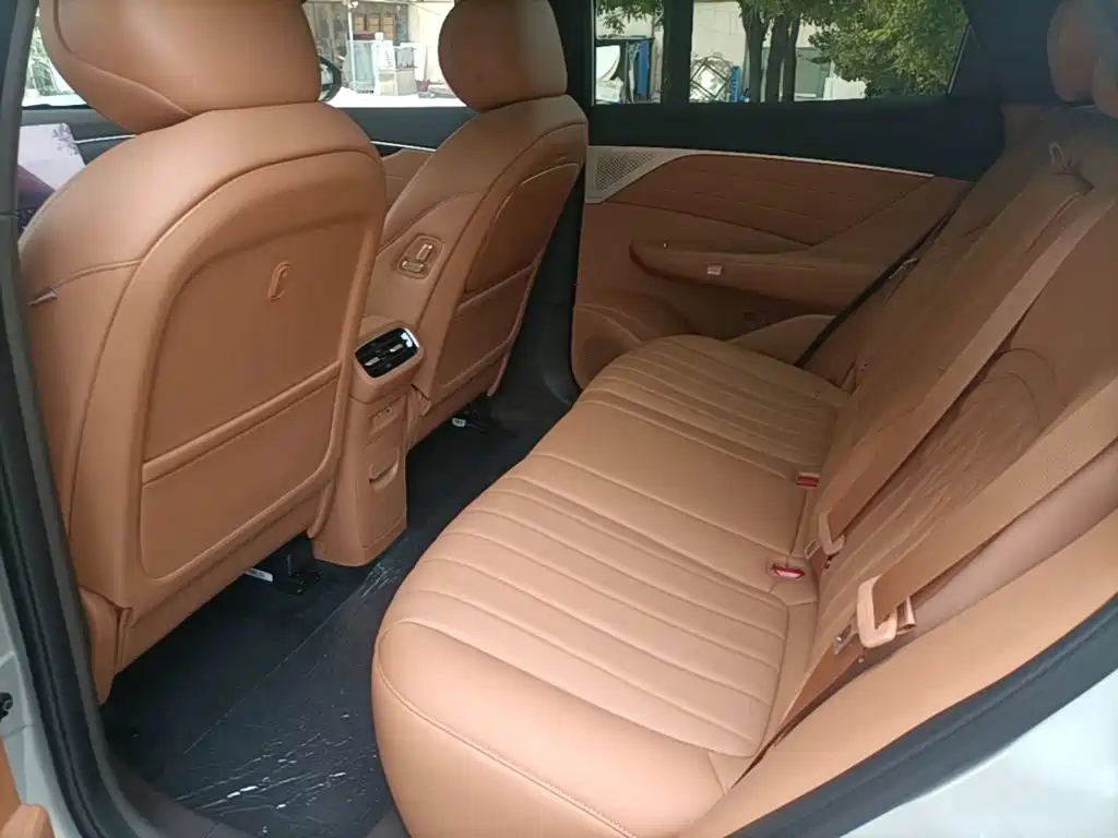 Dongfeng Aeolus L8 2025 2025 Plug-in Hybrid