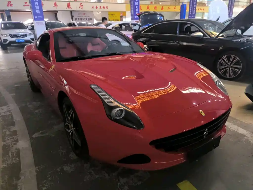 Ferrari California T 2017 2015 3.9T Standard