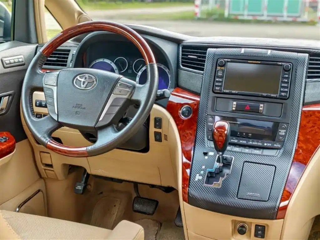 Toyota Alphard 2011 3.5L Luxury Edition фото 9
