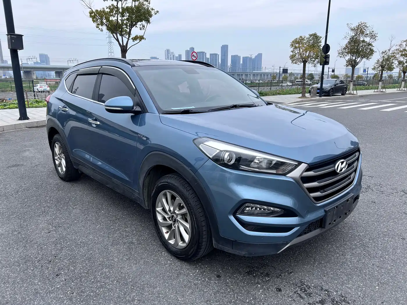 HYUNDAI TUCSON