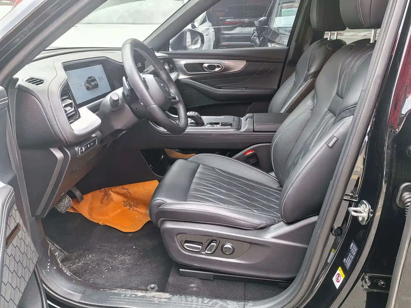GAC Trumpchi Trumpchi GS8 2024 2024 Navigator Series 2.0TGDI 4WD Luxury Smart Connect Edition